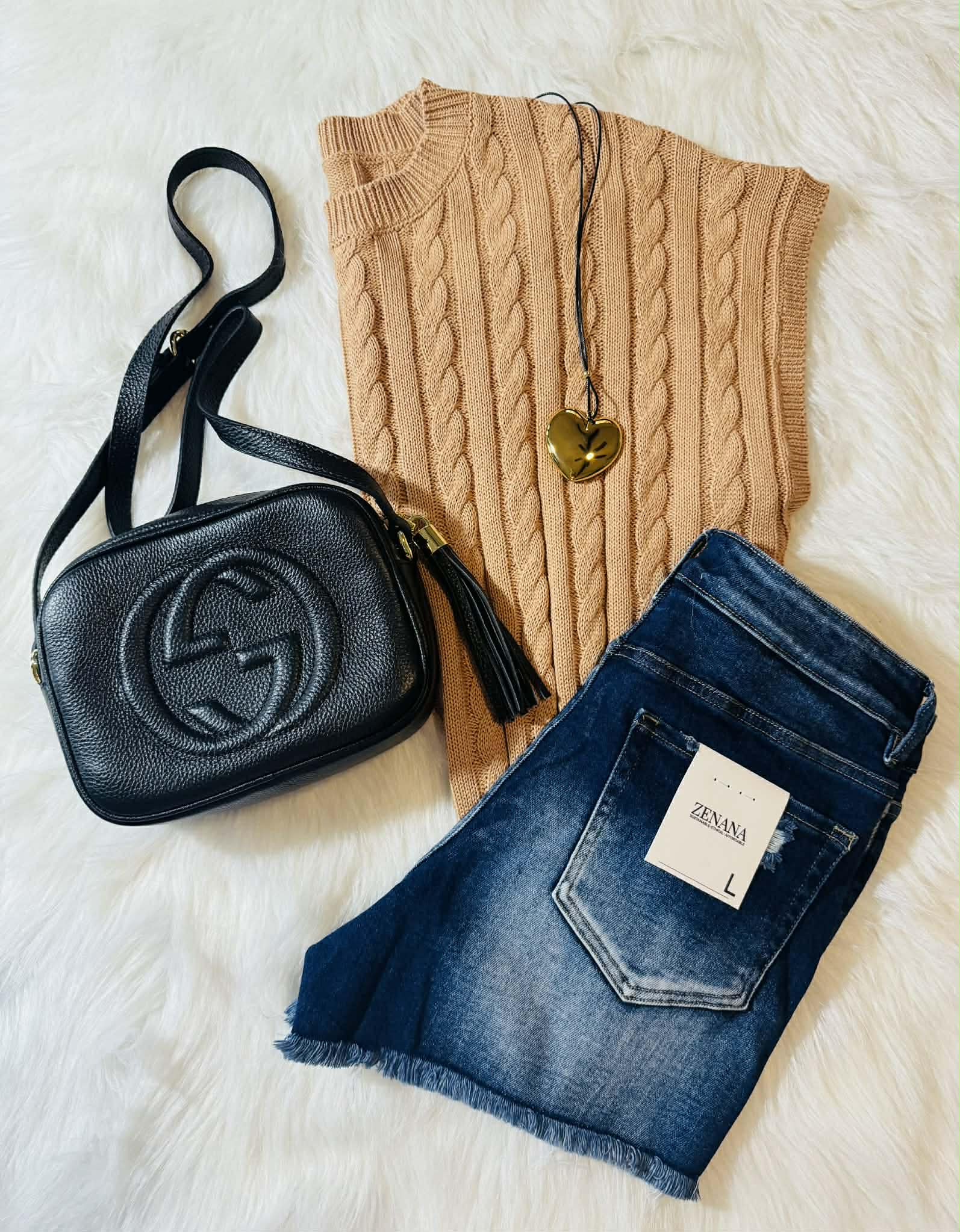 Zenana Med-Dark Washed Frayed Hem Denim Shorts